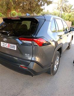 تۆیۆتا ڕاڤ 4